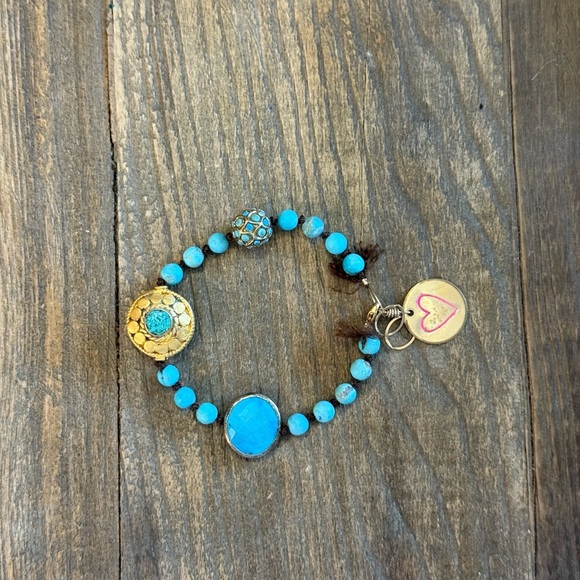 Turquoise and Gold Beaded Bracelet - Picture 3 of 7